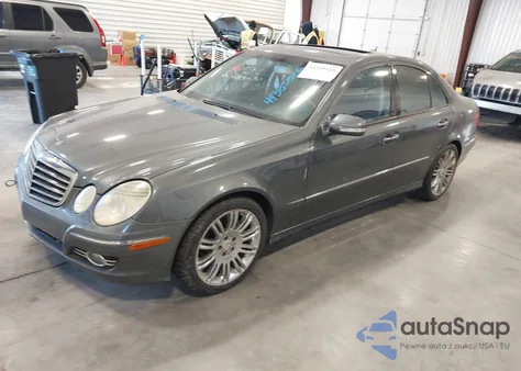 2008 Mercedes-Benz E 550 z USA, uszkodzony, nr VIN WDBUF72X18B208549